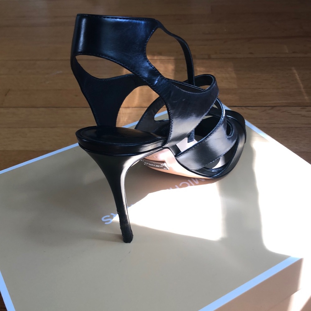 Black heeled Michael Kors - Picture 2 of 2